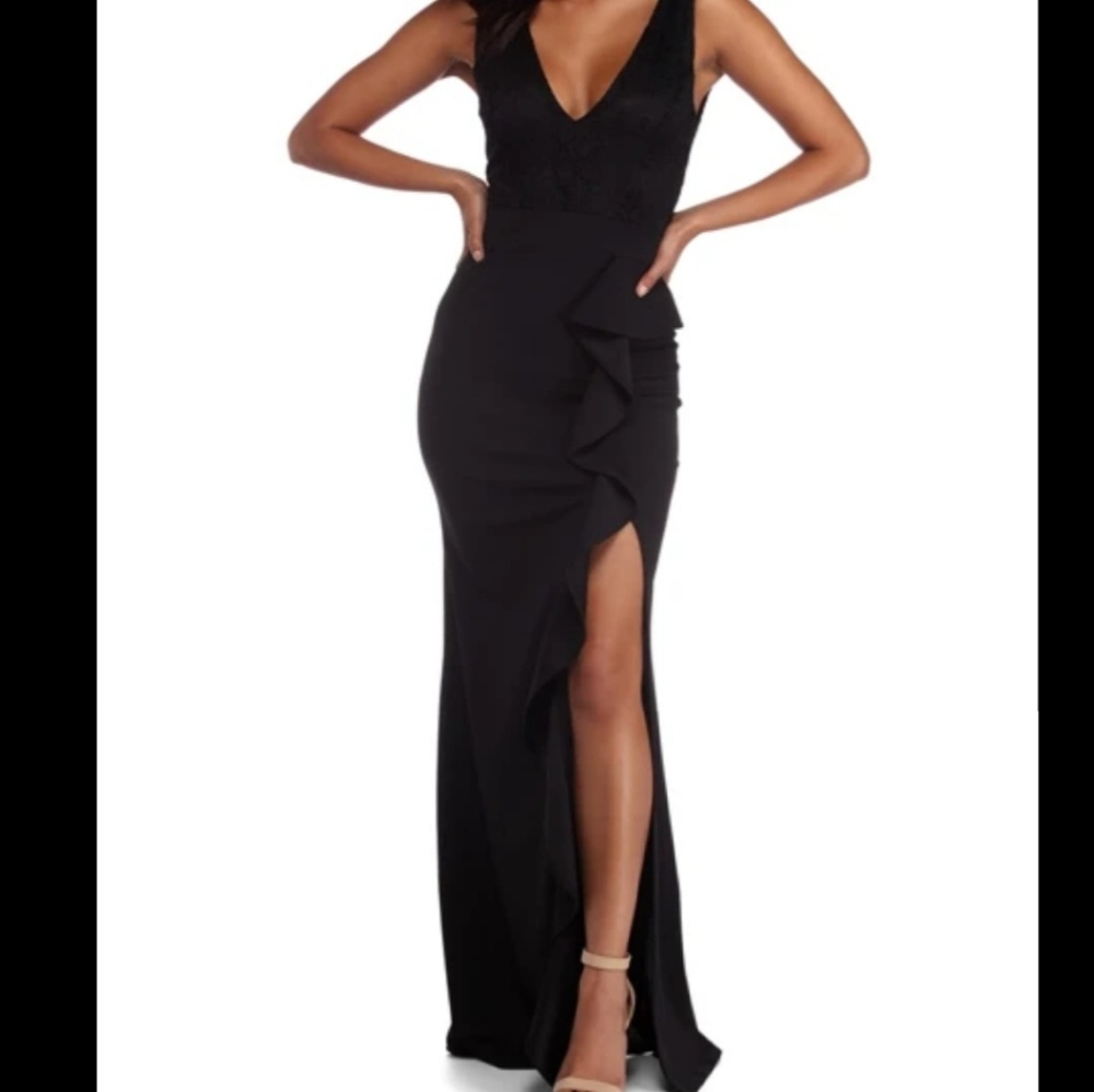 Windsor Formal Long Black Dress